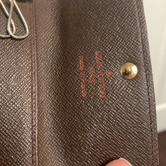1999 authentic Louis Vuitton 4-ring key holder